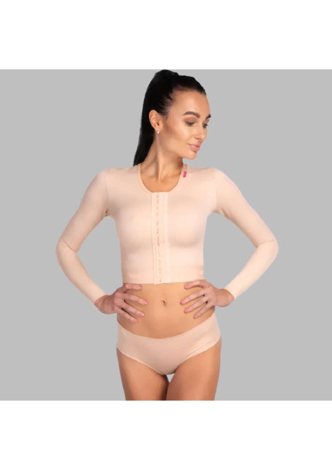 مشد  Lipoelastic MT smooth Variant بعد عملية شفط الدهون للصدر مع الذراع